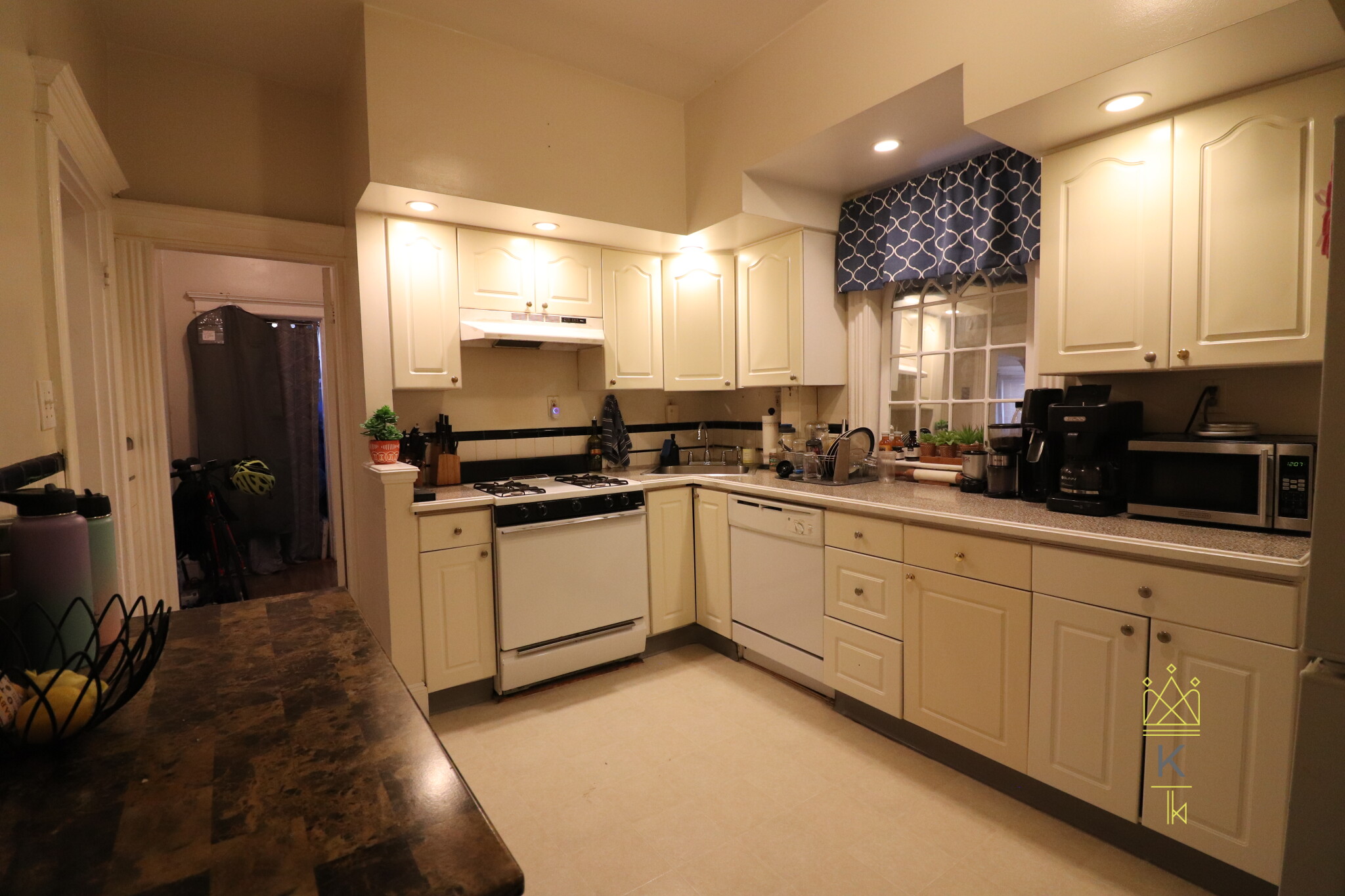 2 bed, 1 bath apartment for rent at 28 Littell Rd Unit 3, Coolidge Corner — photo 6 of 12