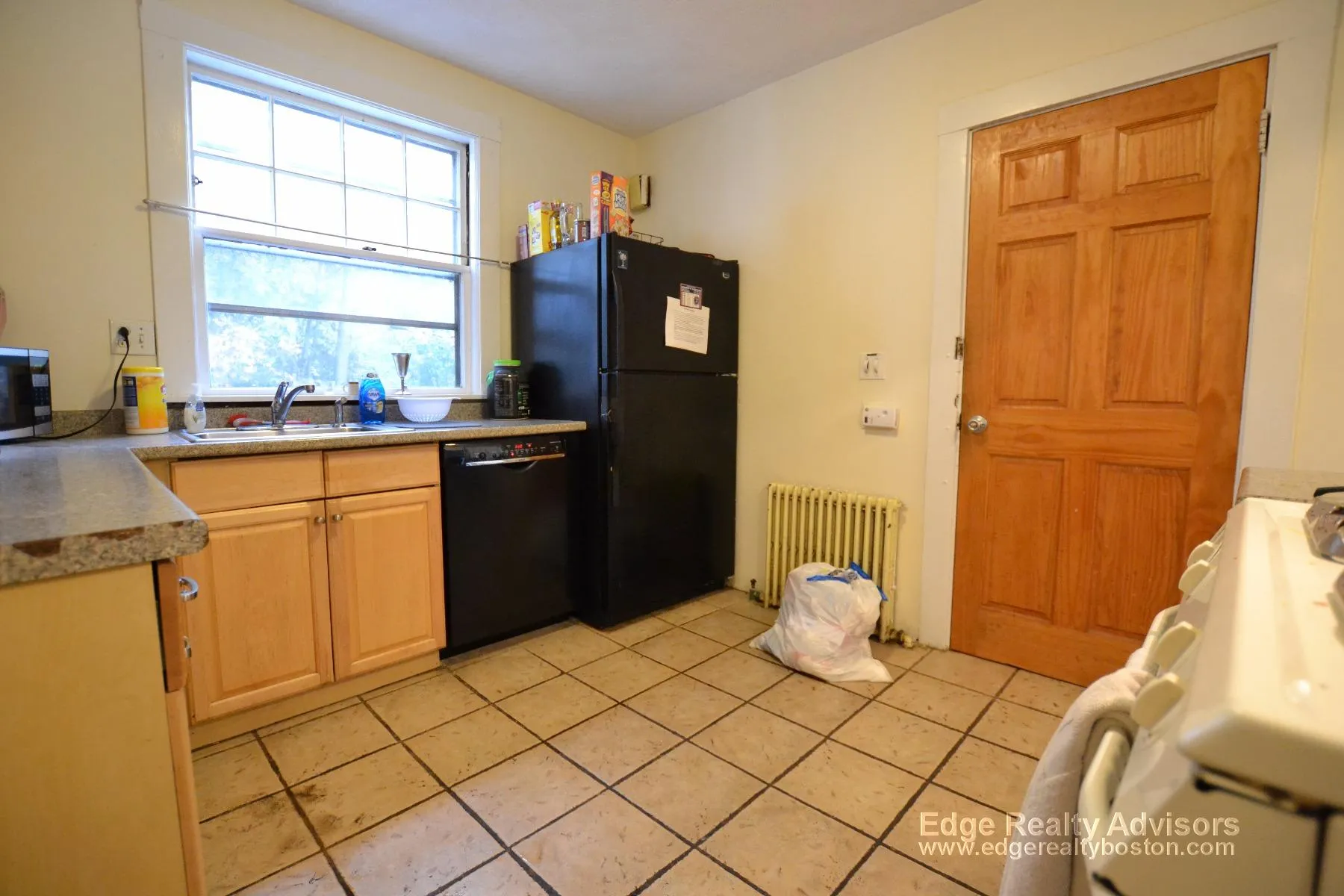 5 bed, 1.5 bath apartment for rent at 28 Manet Rd Unit 1, Chestnut Hill (Newton) — photo 2 of 13