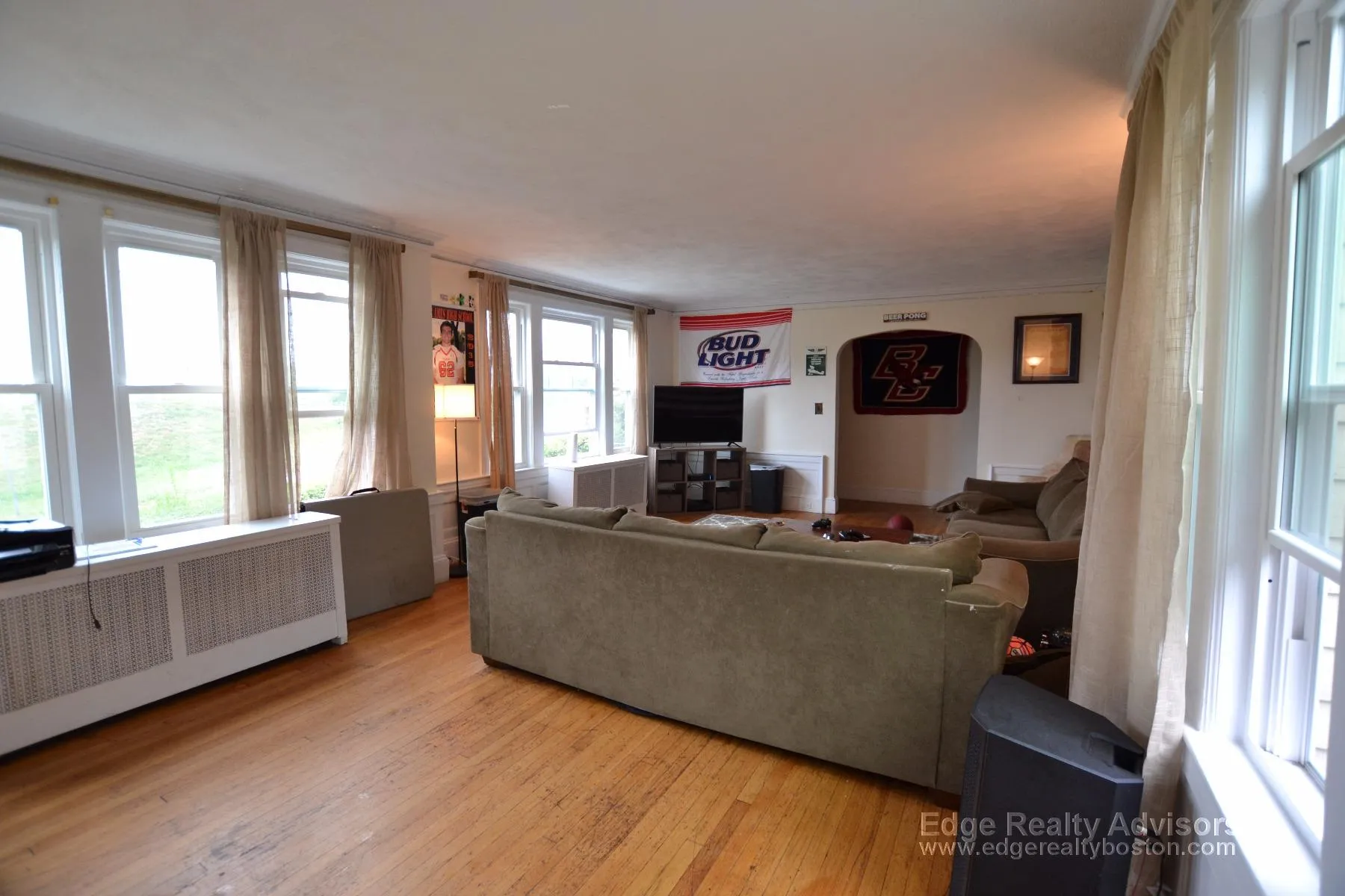 5 bed, 1.5 bath apartment for rent at 28 Manet Rd Unit 1, Chestnut Hill (Newton) — photo 4 of 13