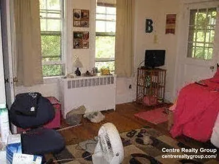 4 bed, 1 bath apartment for rent at 28 Manet Rd Unit 2, Chestnut Hill — photo 4 of 11