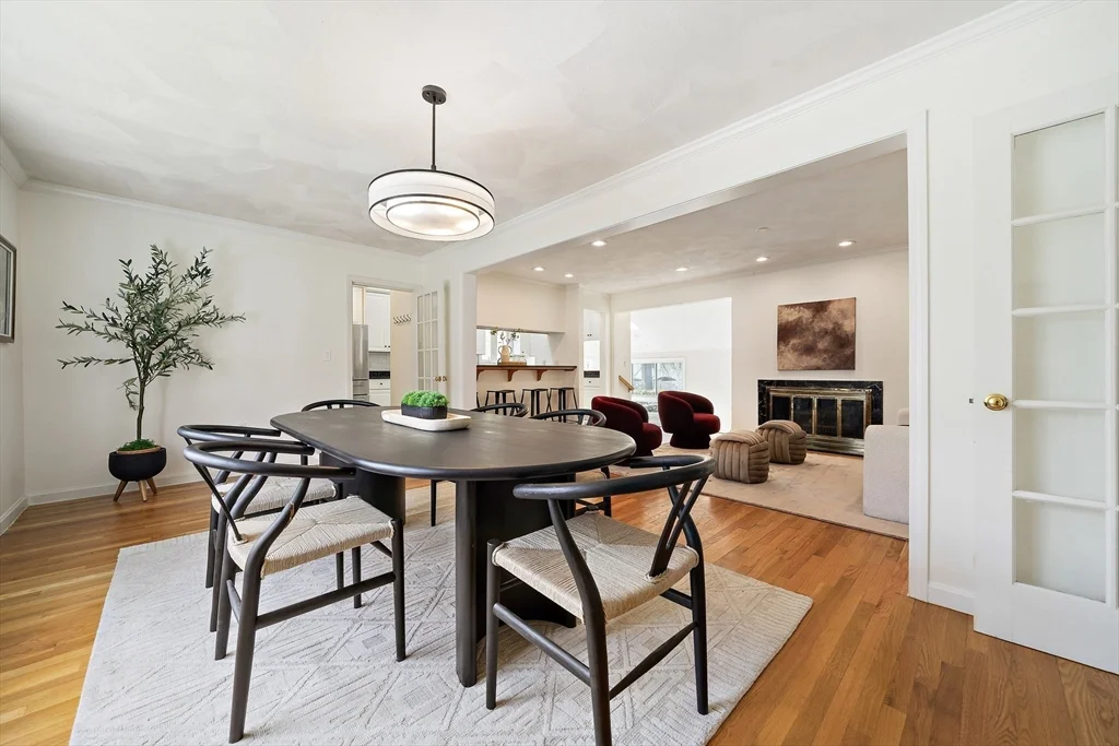 5 bed, 4+ bath apartment for rent at 28 Mansfield Rd, Wellesley — photo 10 of 41