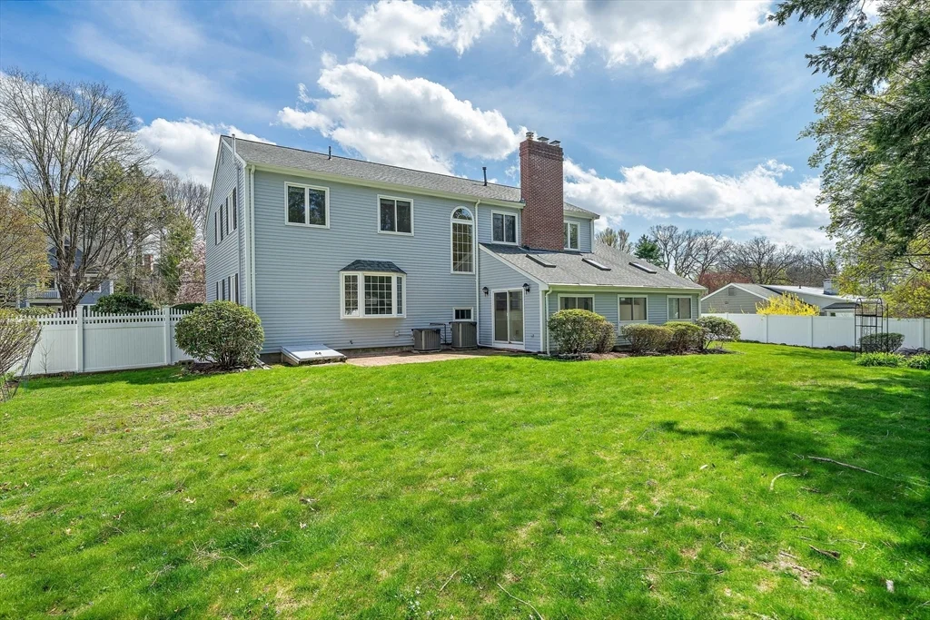 5 bed, 4+ bath apartment for rent at 28 Mansfield Rd, Wellesley — photo 39 of 41