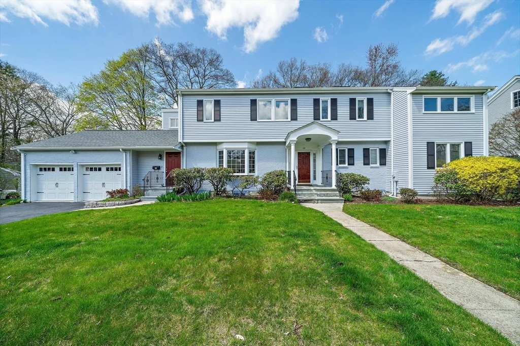 5 bed, 4+ bath apartment for rent at 28 Mansfield Rd, Wellesley