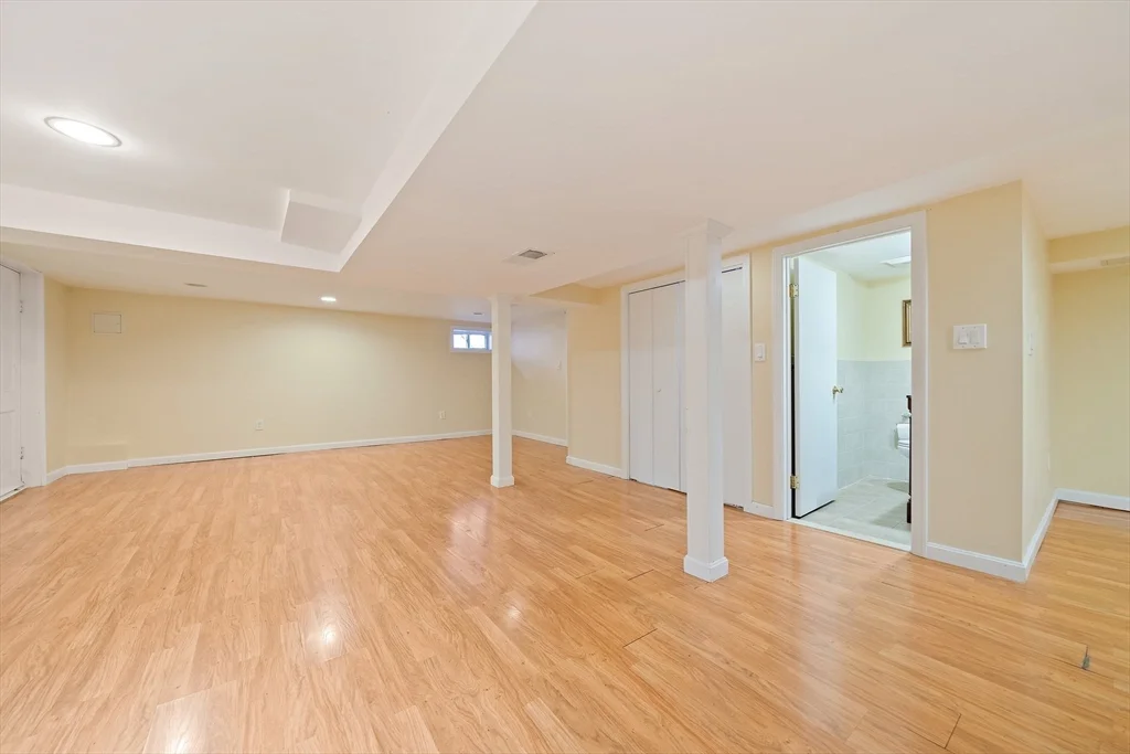 5 bed, 4+ bath apartment for rent at 28 Mansfield Rd, Wellesley — photo 32 of 41