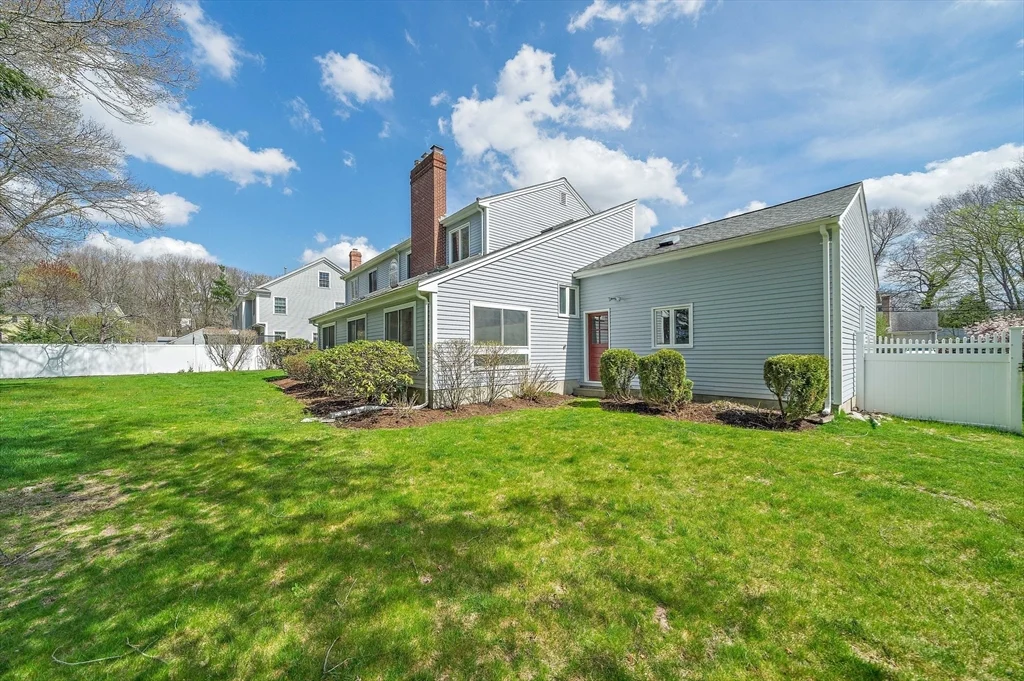 5 bed, 4+ bath apartment for rent at 28 Mansfield Rd, Wellesley — photo 38 of 41