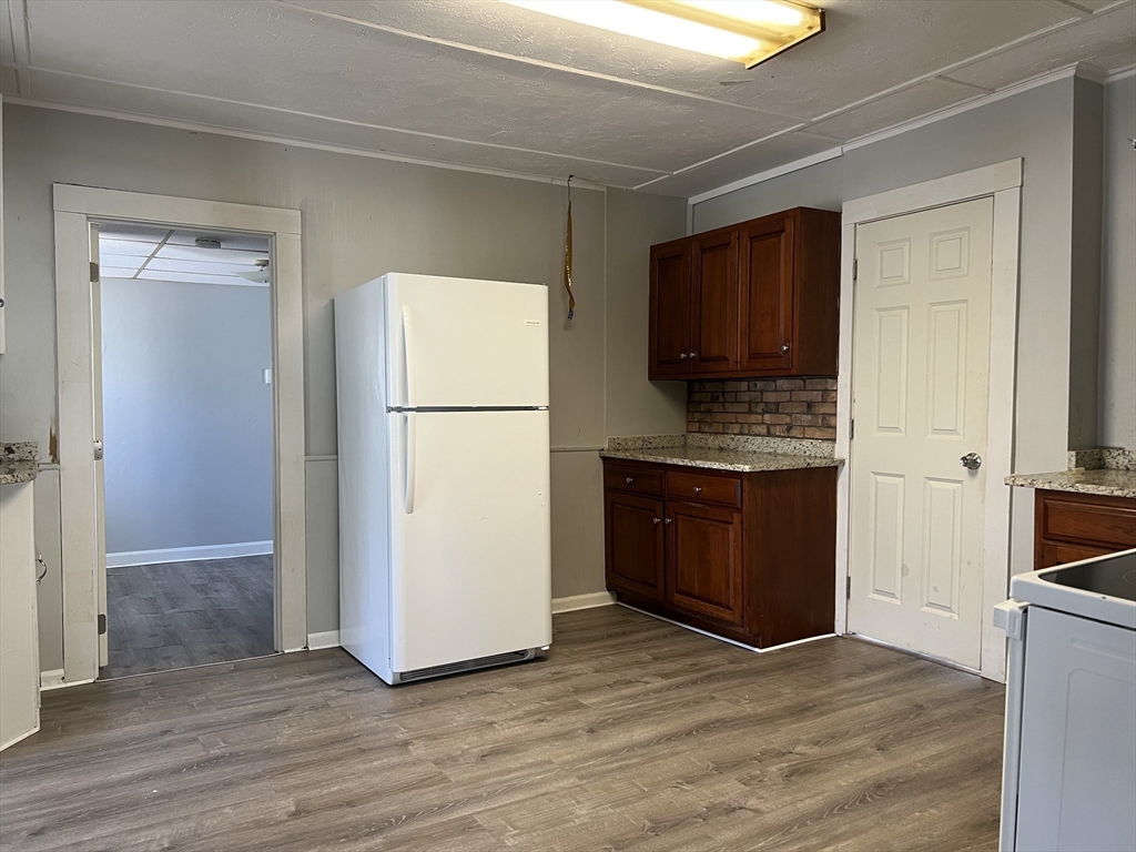 2 bed, 1 bath apartment for rent at 28 Maple Unit 1, Fitchburg — photo 5 of 18