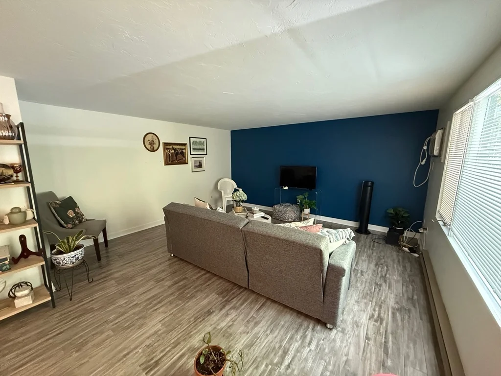 2 bed, 2 bath apartment for rent at 28 Maria Ave Unit C, Southbridge — photo 4 of 11