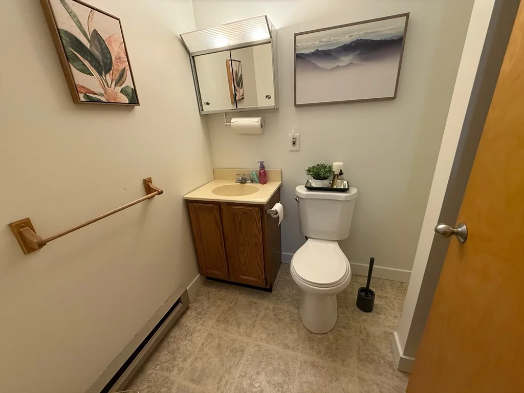 2 bed, 2 bath apartment for rent at 28 Maria Ave Unit C, Southbridge — photo 9 of 11