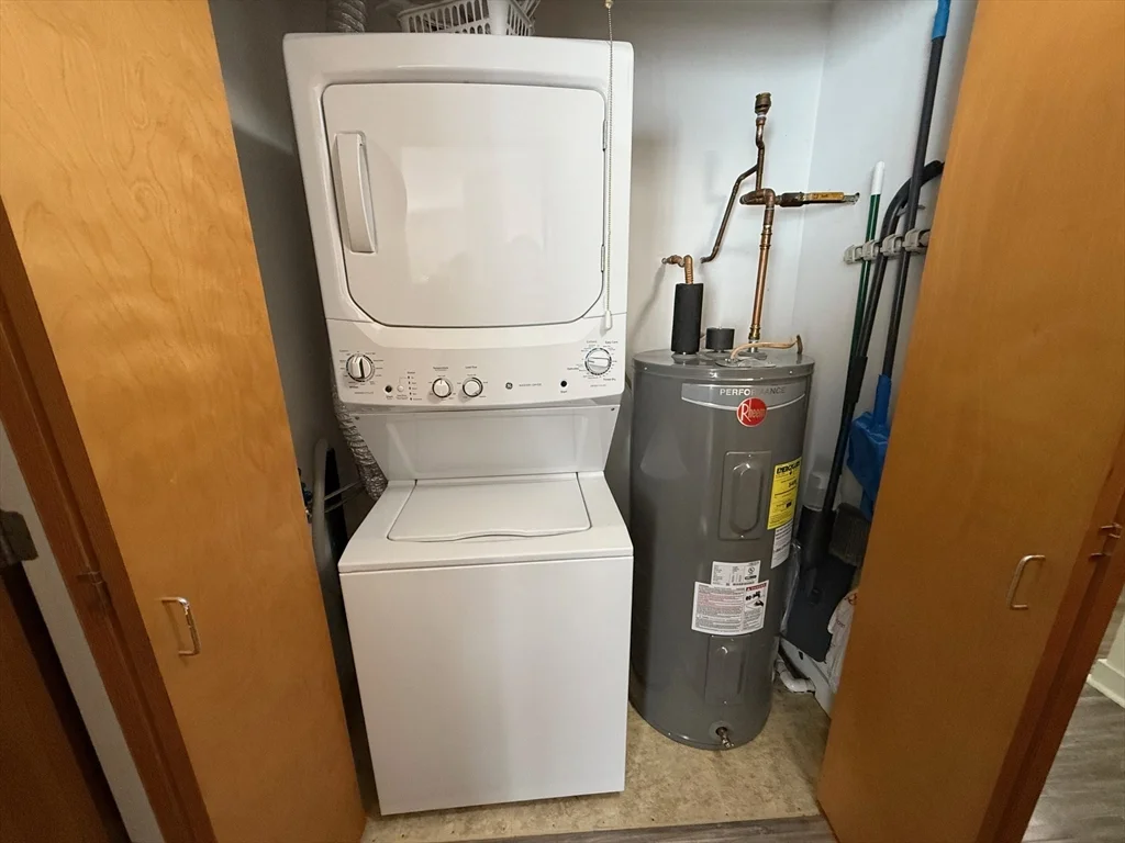 2 bed, 2 bath apartment for rent at 28 Maria Ave Unit C, Southbridge — photo 10 of 11