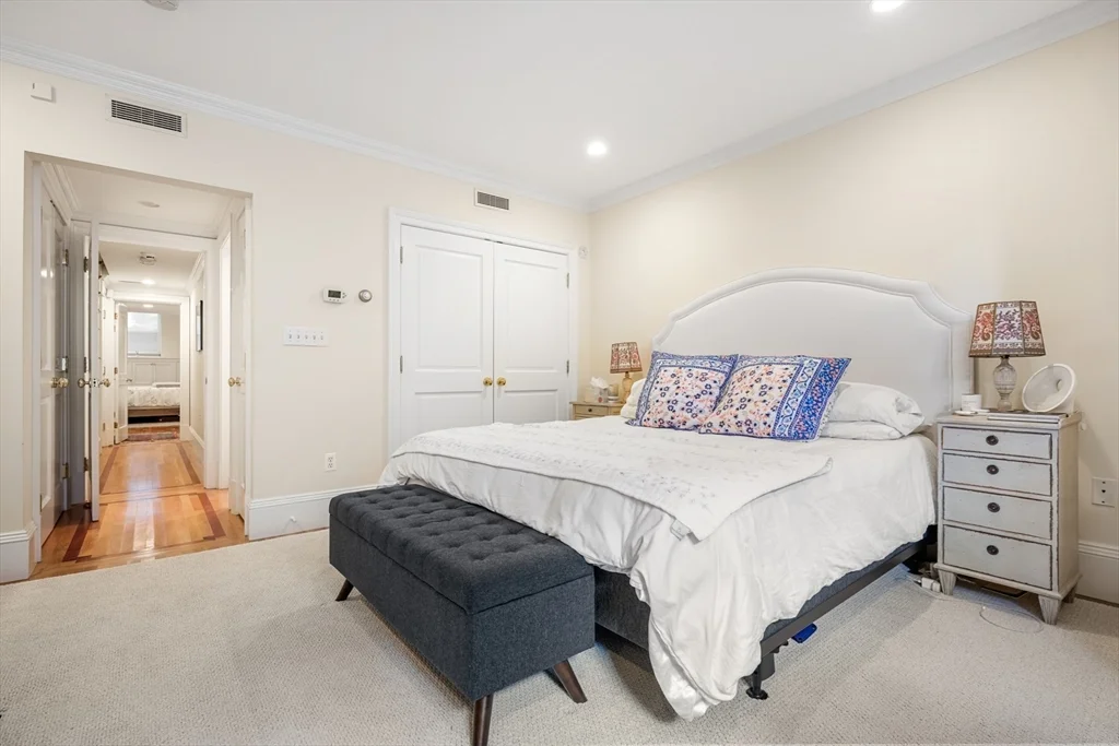 2 bed, 2 bath apartment for rent at 28 Marlborough St Unit 1, Back Bay — photo 13 of 22