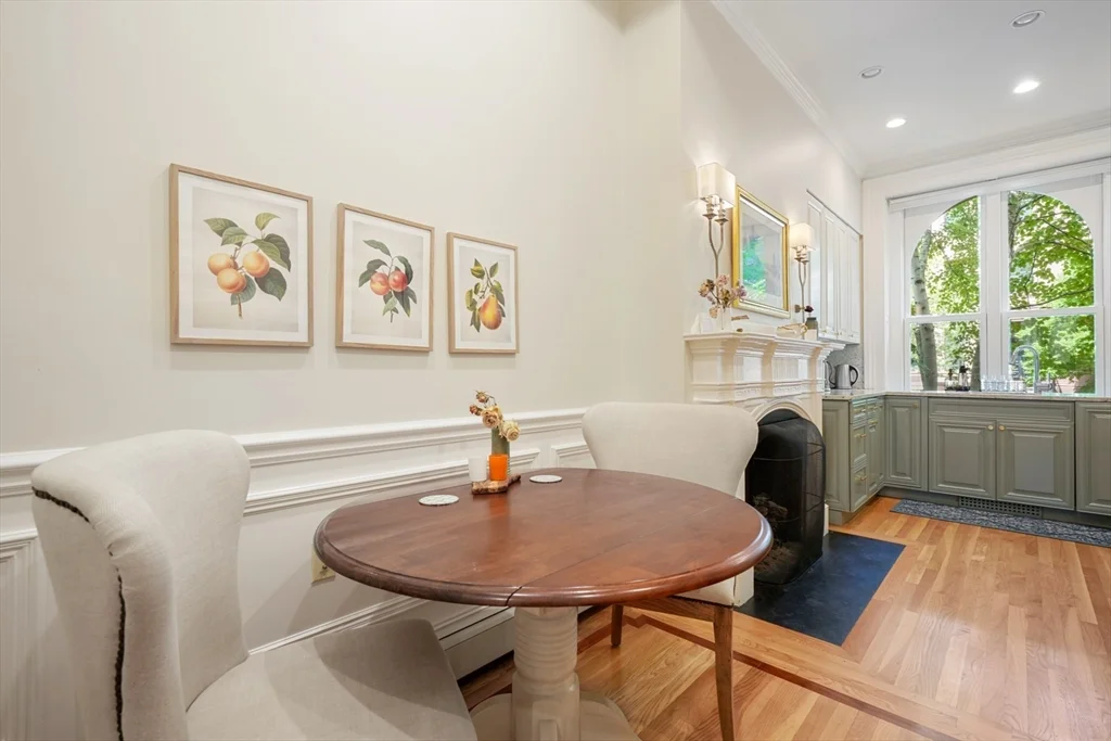 2 bed, 2 bath apartment for rent at 28 Marlborough St Unit 1, Back Bay — photo 6 of 22