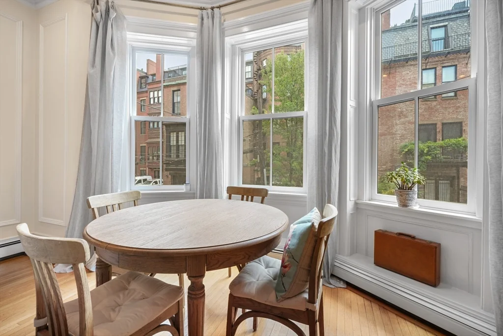 2 bed, 2 bath apartment for rent at 28 Marlborough St Unit 1, Back Bay — photo 4 of 22