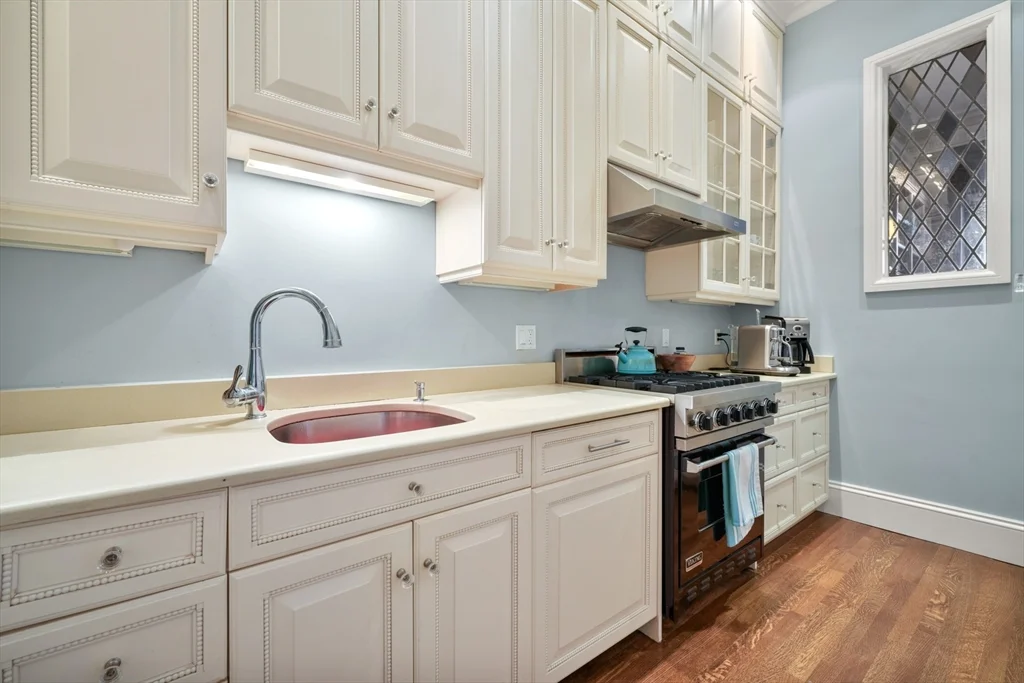 2 bed, 2 bath apartment for rent at 28 Marlborough St Unit 2, Back Bay — photo 7 of 21