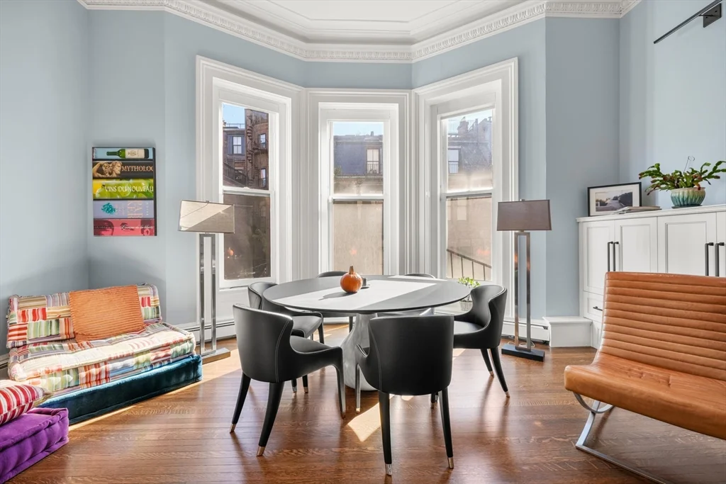 2 bed, 2 bath apartment for rent at 28 Marlborough St Unit 2, Back Bay — photo 3 of 21