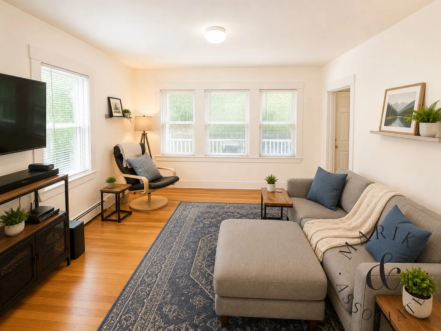 2 bed, 1 bath apartment for rent at 28 Mechanic St Unit 28, Newton Upper Falls — photo 2 of 22
