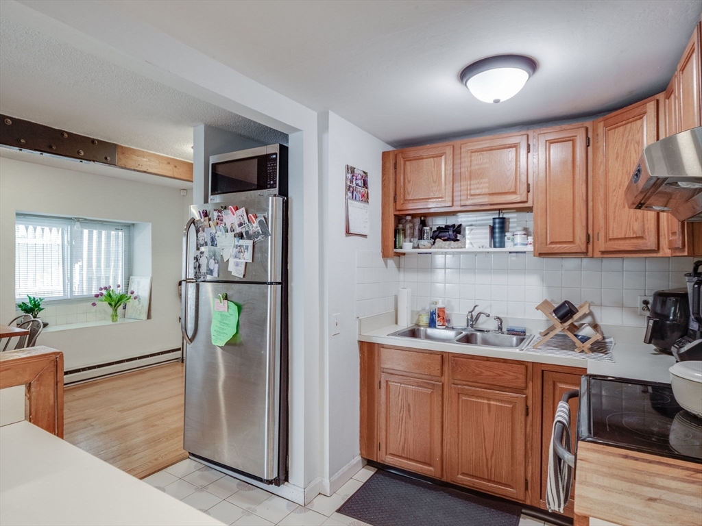 1 bed, 1 bath apartment for rent at 28 Mercer Unit 1, South Boston — photo 5 of 28