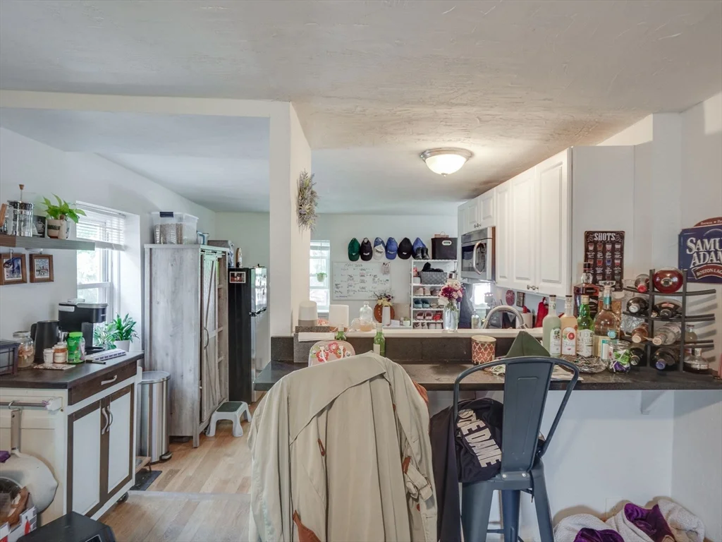 1 bed, 1 bath apartment for rent at 28 Mercer Unit 3, South Boston — photo 6 of 27