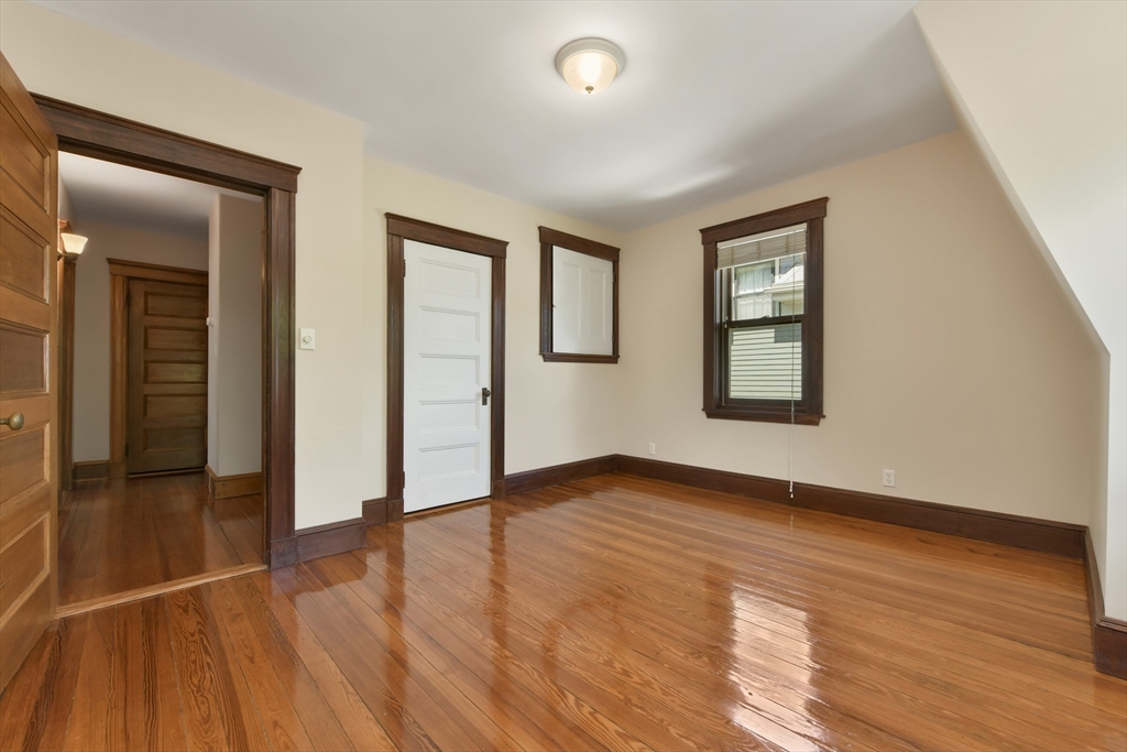 5 bed, 2 bath apartment for rent at 28 Meredith St, West Roxbury — photo 34 of 37