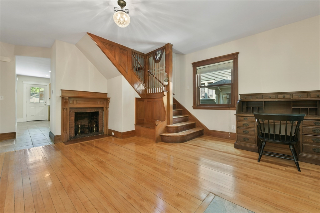 5 bed, 2 bath apartment for rent at 28 Meredith St, West Roxbury — photo 9 of 37