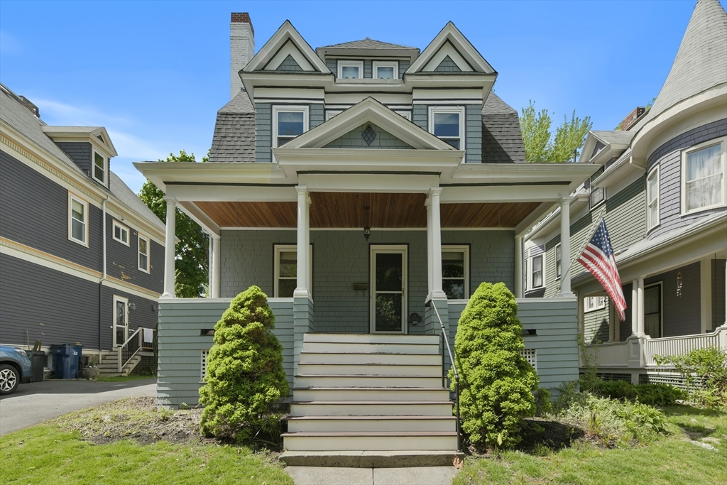 5 bed, 2 bath apartment for rent at 28 Meredith St, West Roxbury — photo 1 of 37