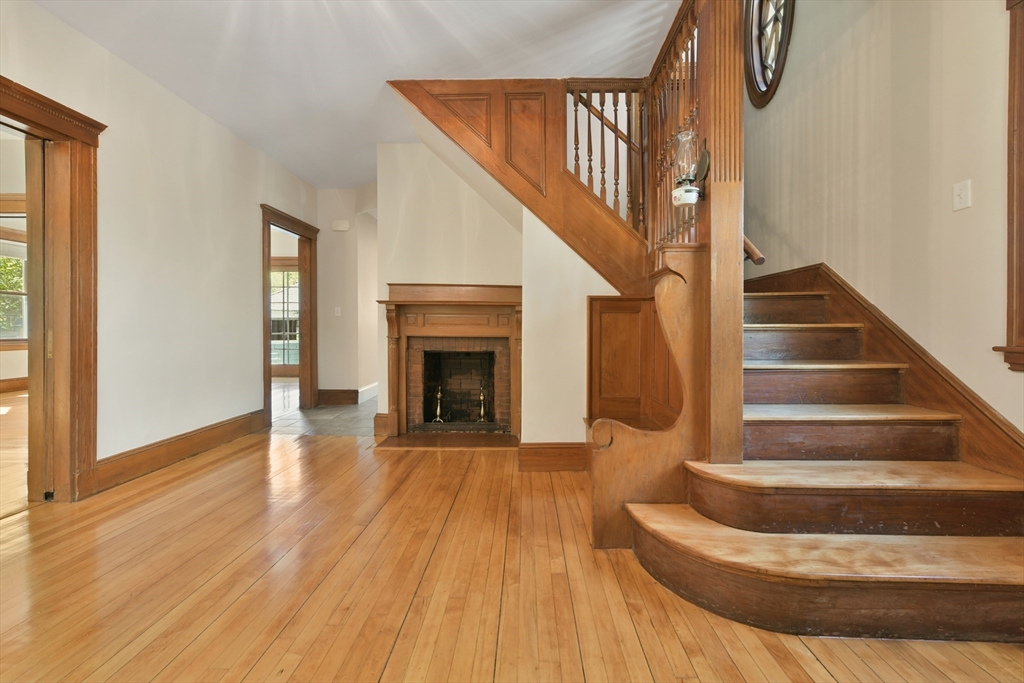 5 bed, 2 bath apartment for rent at 28 Meredith St, West Roxbury — photo 10 of 37