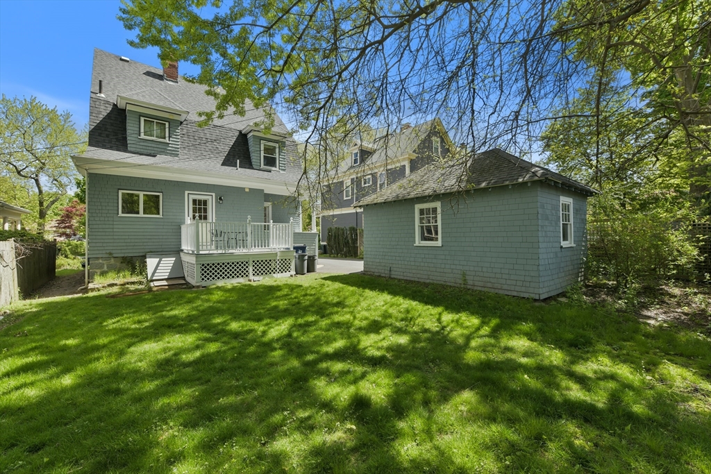 5 bed, 2 bath apartment for rent at 28 Meredith St, West Roxbury — photo 3 of 37