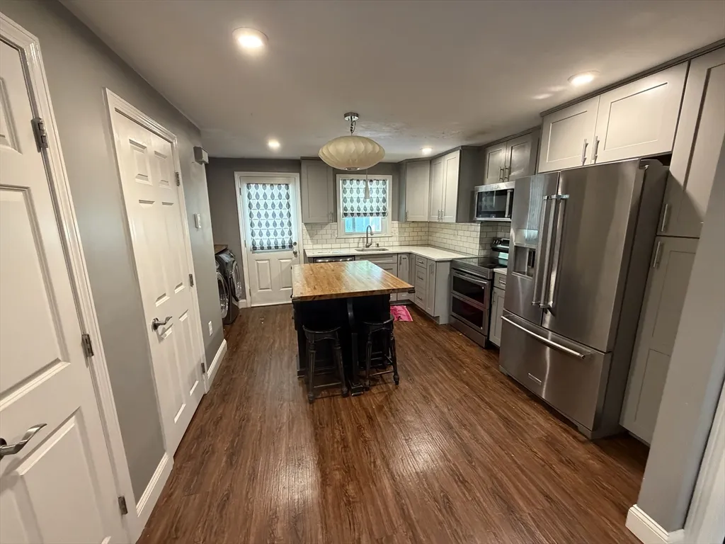 2 bed, 1 bath apartment for rent at 28 Mildred Ave Unit 1, Worcester — photo 8 of 17