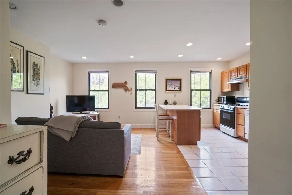 1 bed, 1 bath apartment for rent at 28 Milford Unit 3, South End — photo 8 of 22