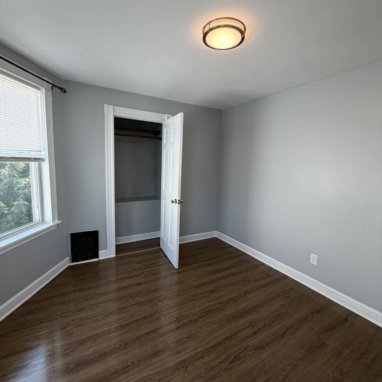 3 bed, 1 bath apartment for rent at 28 Minot St Unit 3, Lynn — photo 6 of 13
