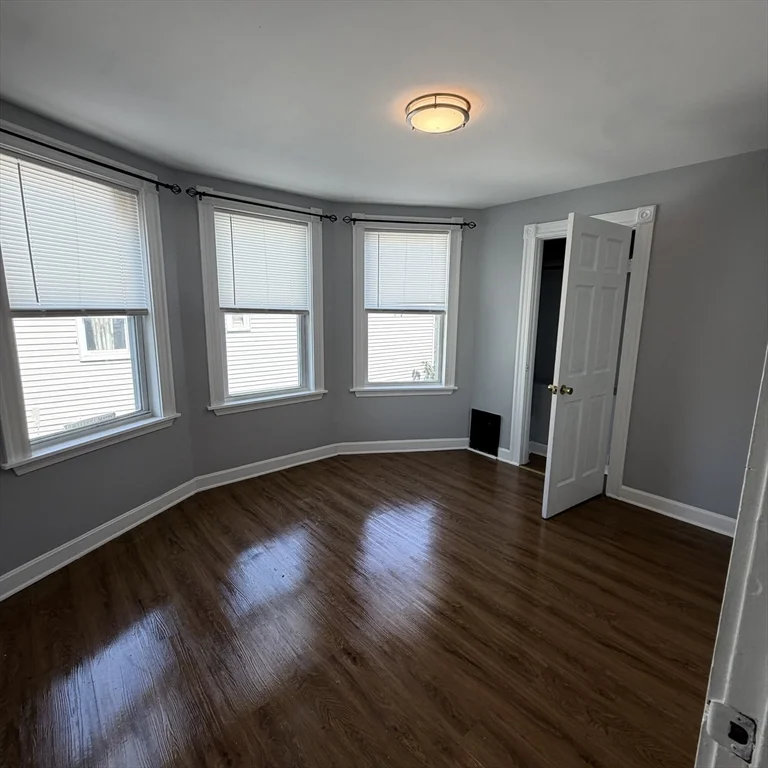 3 bed, 1 bath apartment for rent at 28 Minot St Unit 3, Lynn — photo 5 of 13