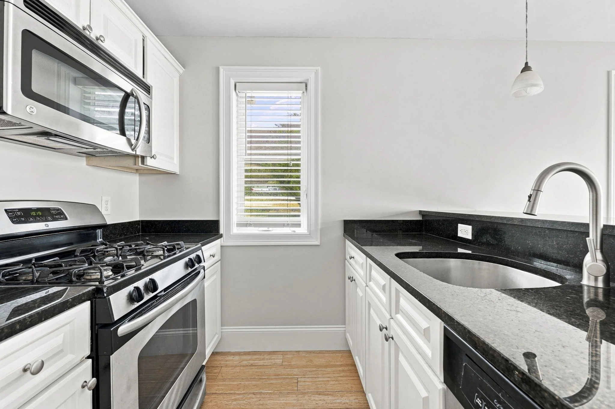 2 bed, 1 bath apartment for rent at 28 Mitchell St Unit 1, South Boston — photo 5 of 16