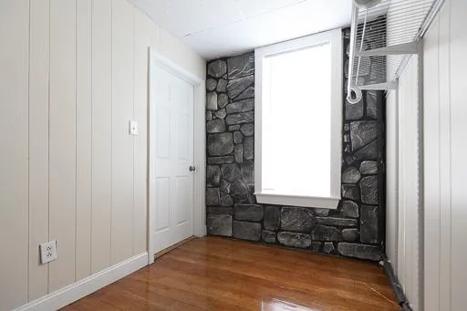 3 bed, 1 bath apartment for rent at 28 Monmouth St Unit 2, Eagle Hill — photo 10 of 12