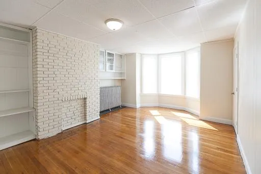 3 bed, 1 bath apartment for rent at 28 Monmouth St Unit 2, Eagle Hill — photo 11 of 12