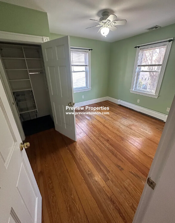 6 bed, 3 bath apartment for rent at 28 Montfern Ave Unit P, Oak Square — photo 18 of 26