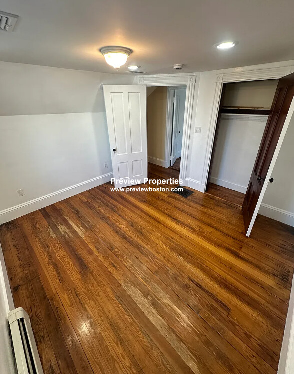 6 bed, 3 bath apartment for rent at 28 Montfern Ave Unit P, Oak Square — photo 24 of 26