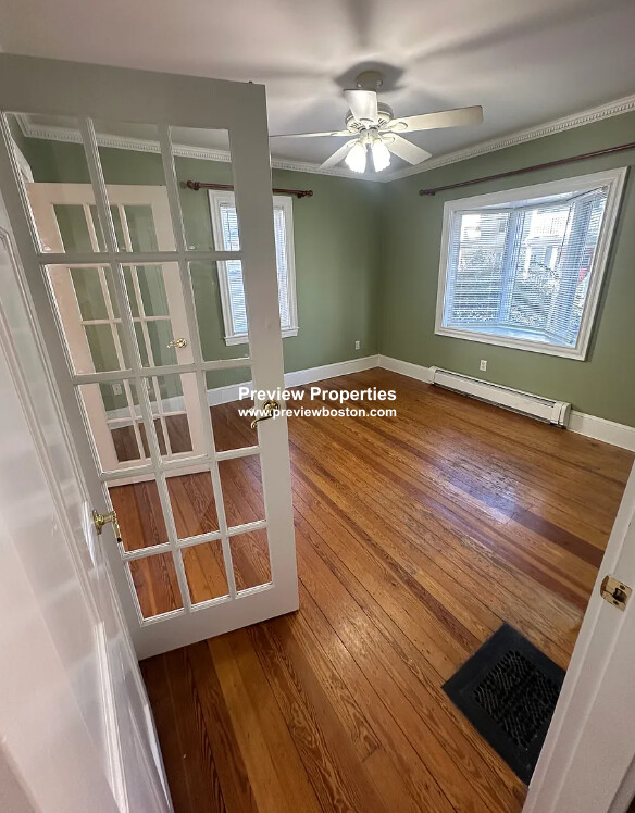 6 bed, 3 bath apartment for rent at 28 Montfern Ave Unit P, Oak Square