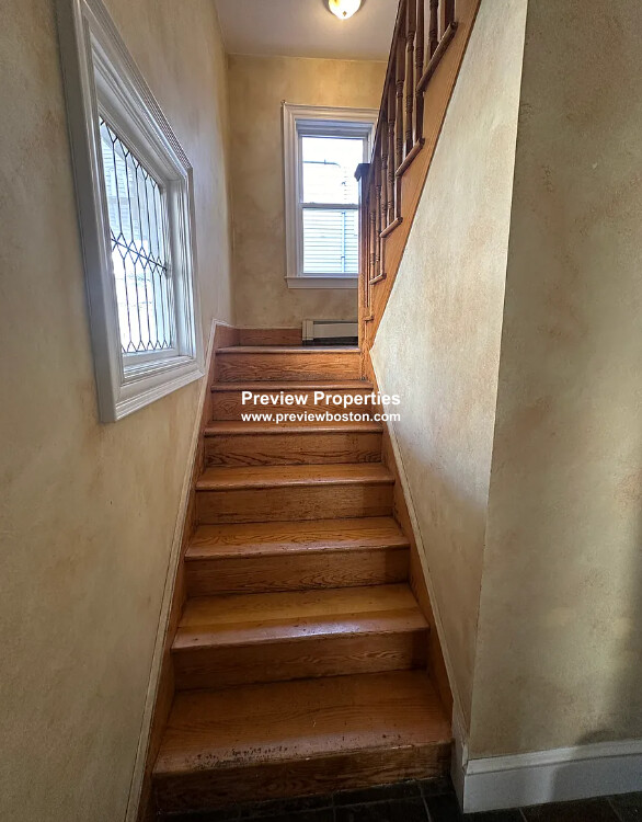 6 bed, 3 bath apartment for rent at 28 Montfern Ave Unit P, Oak Square — photo 14 of 26