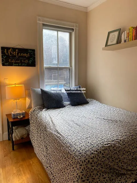 2 bed, 1 bath apartment for rent at 28 Montgomery St Unit 4, South End — photo 5 of 12