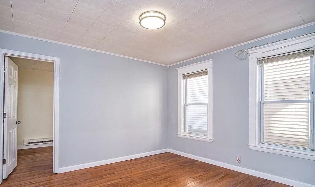 3 bed, 2 bath apartment for rent at 28 Moreland St Unit 1, Winter Hill — photo 7 of 10