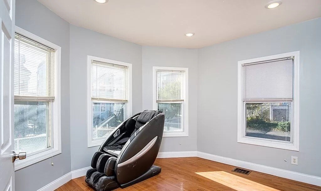 3 bed, 2 bath apartment for rent at 28 Moreland St Unit 1, Winter Hill — photo 6 of 10