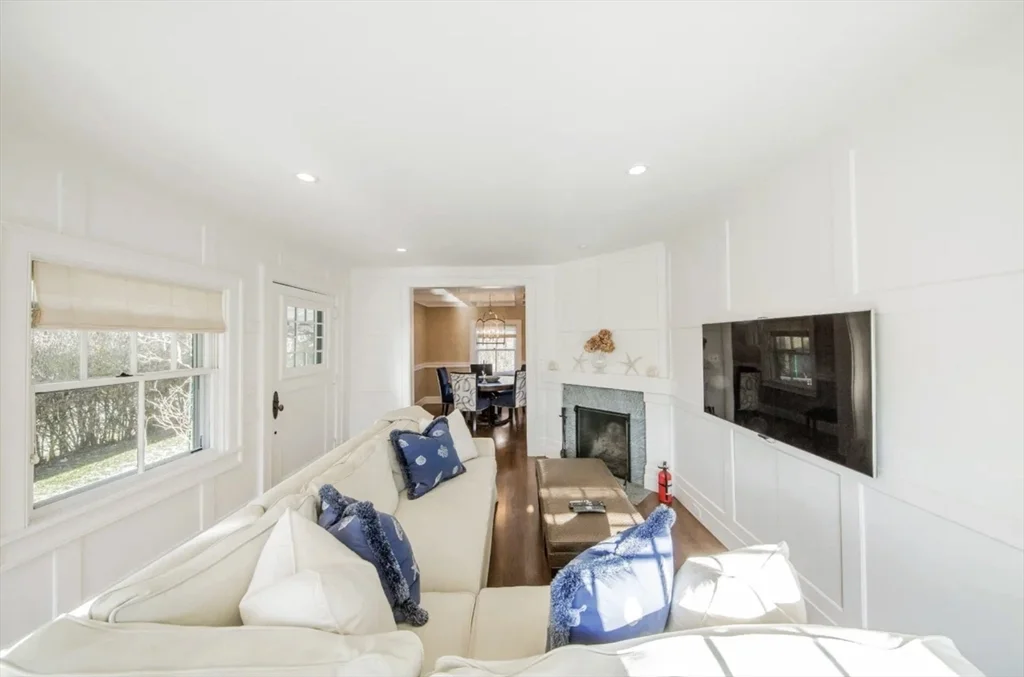 4 bed, 3 bath apartment for rent at 28 Morey Ln, Nantucket — photo 2 of 41