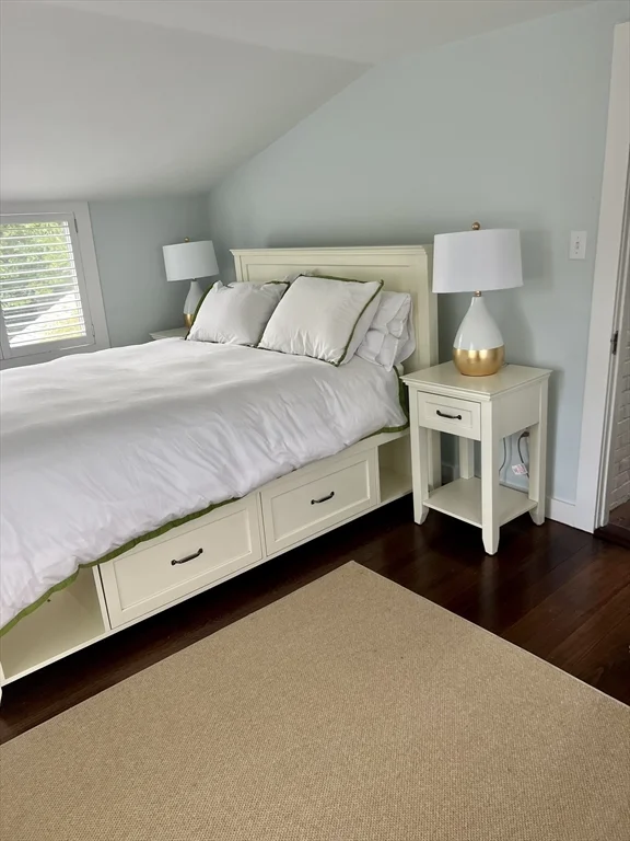 4 bed, 3 bath apartment for rent at 28 Morey Ln, Nantucket — photo 14 of 41