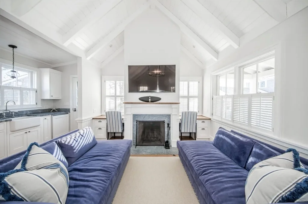 4 bed, 3 bath apartment for rent at 28 Morey Ln, Nantucket — photo 19 of 41