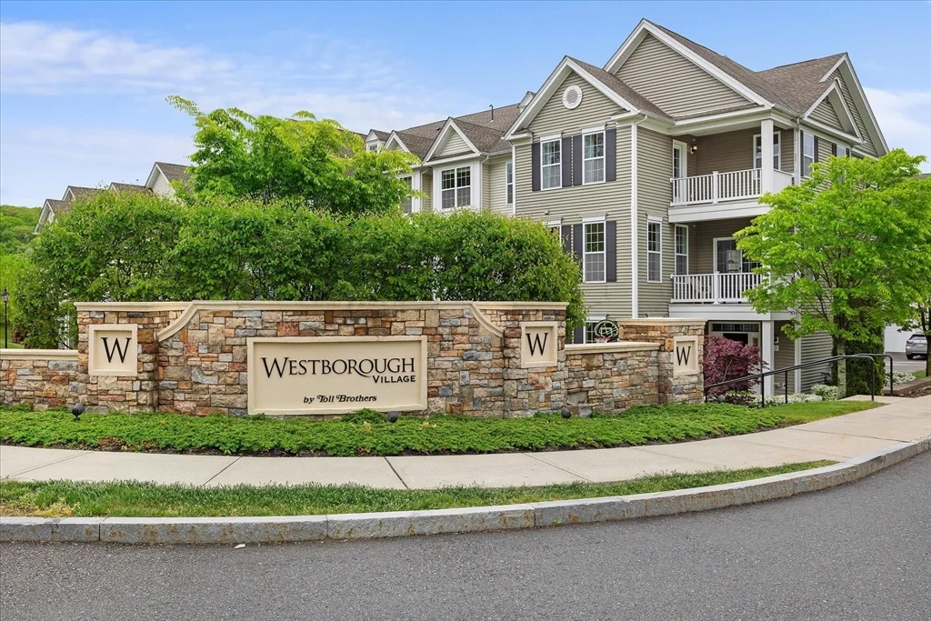 3 bed, 2 bath apartment for rent at 28 Moses Wheelock Ln Unit 28, Westborough — photo 1 of 42