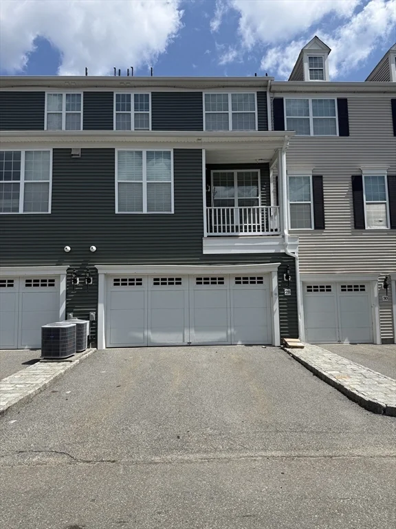 3 bed, 2 bath apartment for rent at 28 Moses Wheelock Ln Unit 28, Westborough — photo 2 of 42