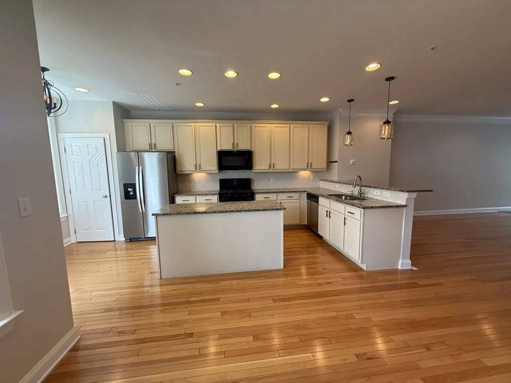 3 bed, 2 bath apartment for rent at 28 Moses Wheelock Ln Unit 28, Westborough — photo 6 of 42