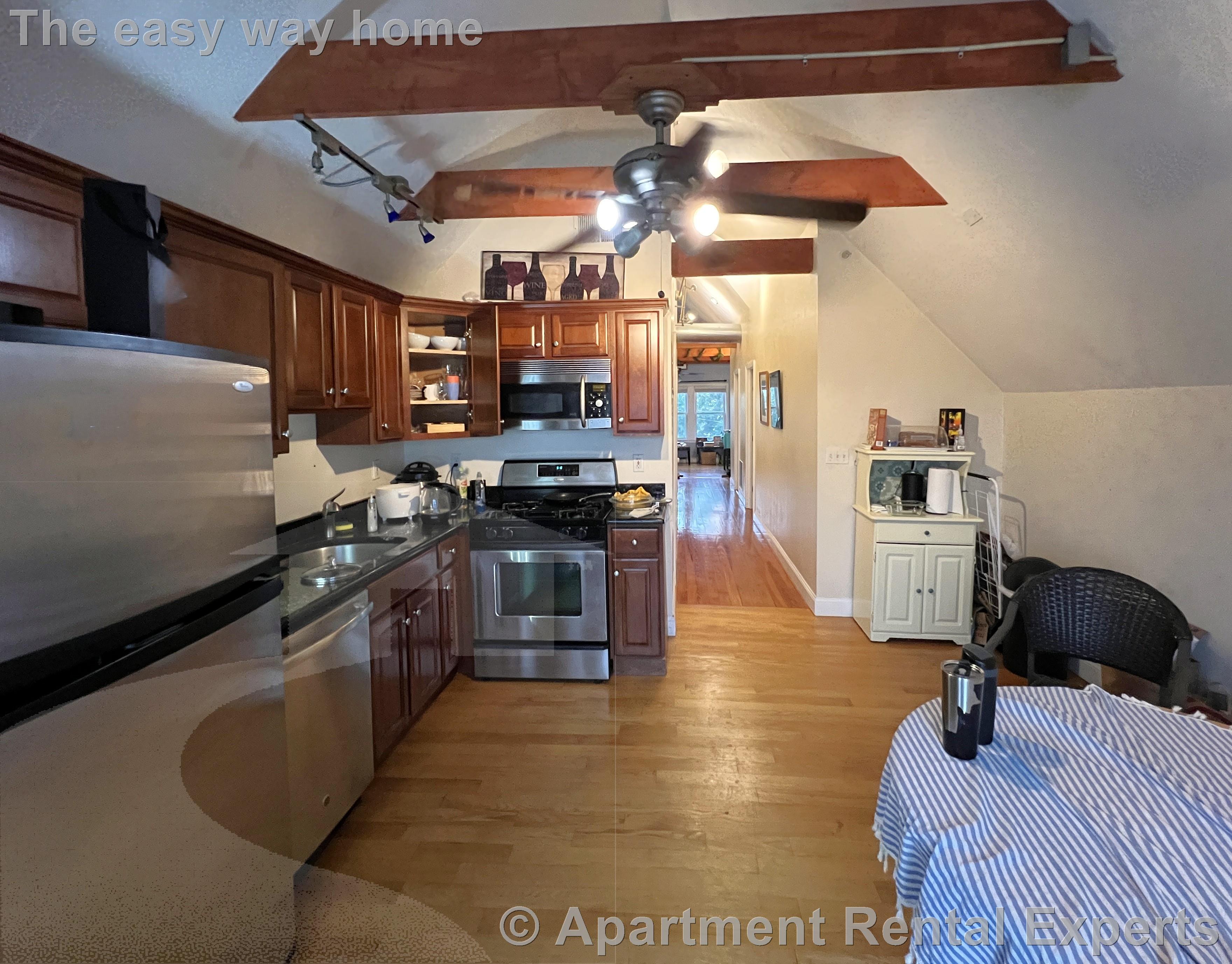 2 bed, 2 bath apartment for rent at 28 Mount Vernon St Unit 3, Sullivan Square — photo 4 of 23