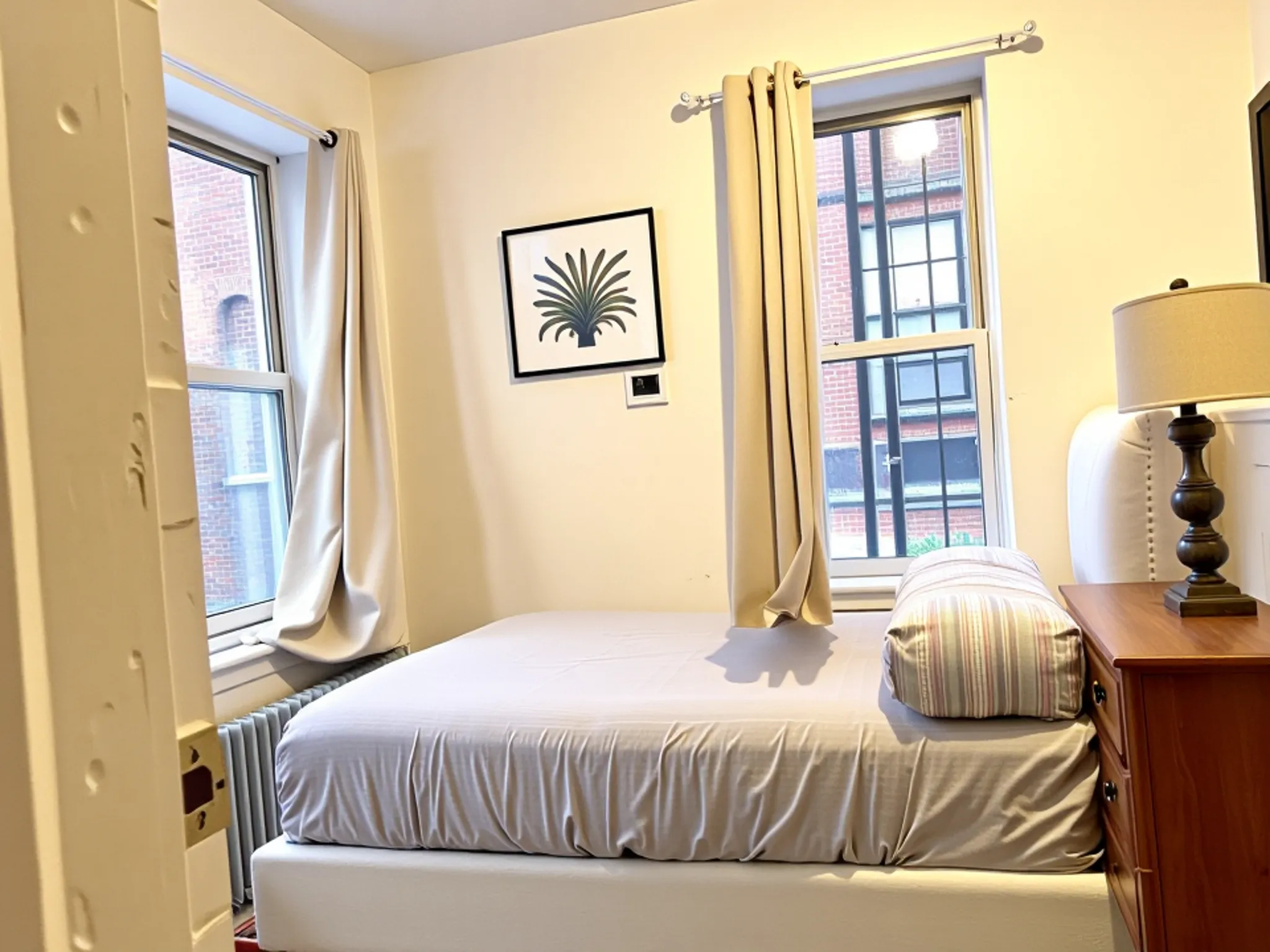 1 bed, 1 bath apartment for rent at 28 Myrtle Unit 2R, Beacon Hill — photo 3 of 7