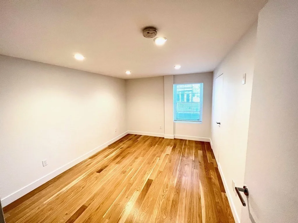 1 bed, 1 bath apartment for rent at 28 Neptune Ave Unit 1L, Winthrop — photo 16 of 18