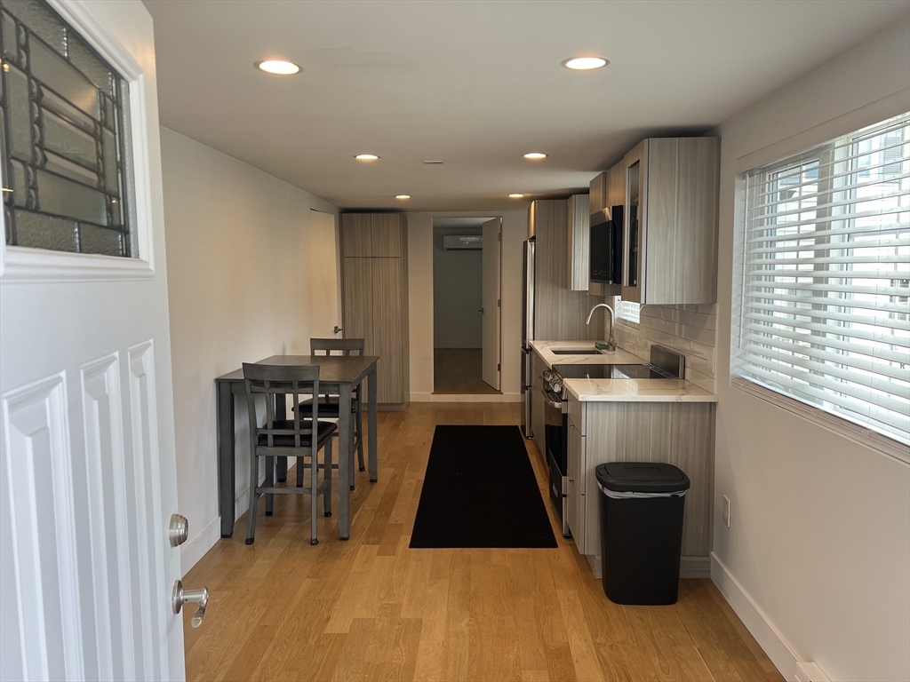 1 bed, 1 bath apartment for rent at 28 Neptune Ave Unit 1R, Winthrop — photo 2 of 10